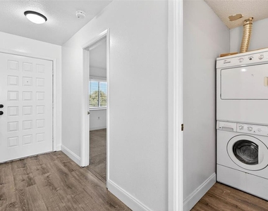 1805 Mariner Drive - Photo Thumbnail 7
