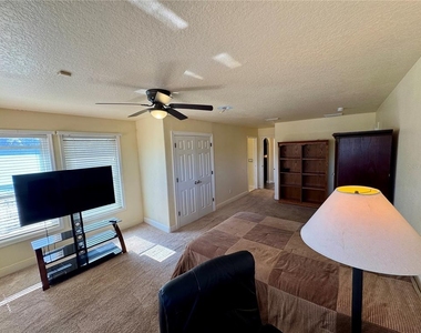 862 Cypress Lakes Boulevard - Photo Thumbnail 15