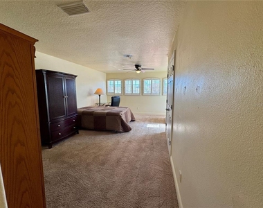 862 Cypress Lakes Boulevard - Photo Thumbnail 11