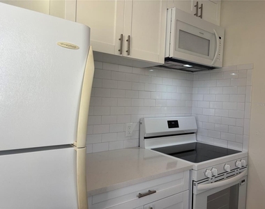 3206 W Azeele Street - Photo Thumbnail 6