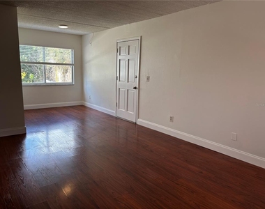 3206 W Azeele Street - Photo Thumbnail 4