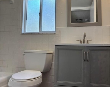 3206 W Azeele Street - Photo Thumbnail 9