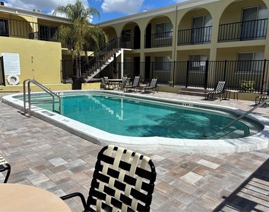 3206 W Azeele Street - Photo Thumbnail 11