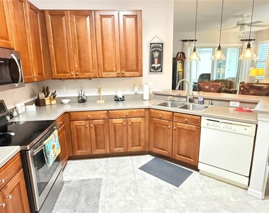 2052 Inverness Greens Drive - Photo Thumbnail 13