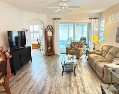 2052 Inverness Greens Drive - Photo Thumbnail 10