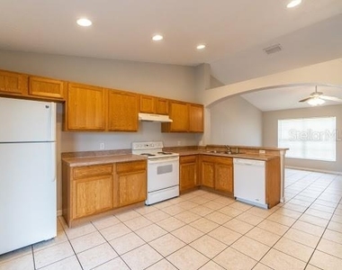 9 E 5th Street - Photo Thumbnail 17