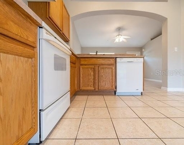 9 E 5th Street - Photo Thumbnail 20