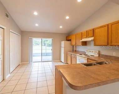 9 E 5th Street - Photo Thumbnail 22