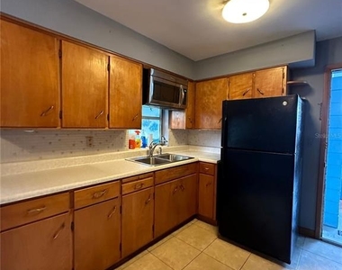 1400 Carolina Avenue - Photo Thumbnail 11
