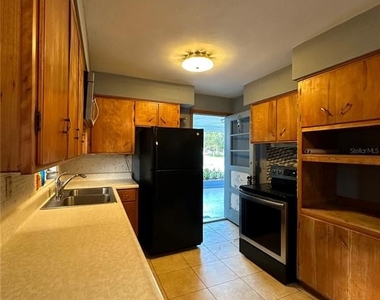 1400 Carolina Avenue - Photo Thumbnail 6