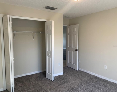 521 Montana Avenue - Photo Thumbnail 5