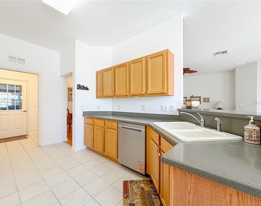 9746 Sw 89th Loop - Photo Thumbnail 12