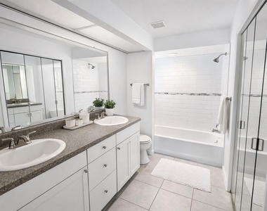 3442 N Tamarisk Avenue - Photo Thumbnail 5