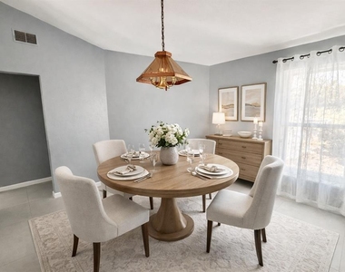 3442 N Tamarisk Avenue - Photo Thumbnail 3