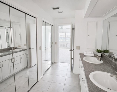 3442 N Tamarisk Avenue - Photo Thumbnail 6