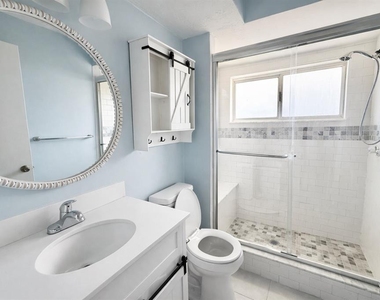 3442 N Tamarisk Avenue - Photo Thumbnail 8