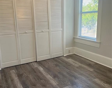 209 Taylor Avenue - Photo Thumbnail 2