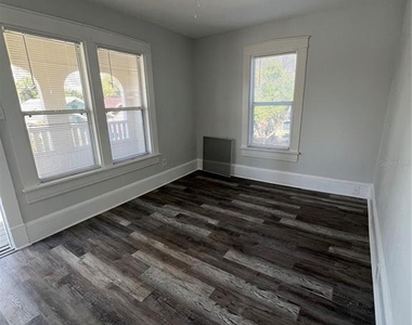 209 Taylor Avenue - Photo Thumbnail 10