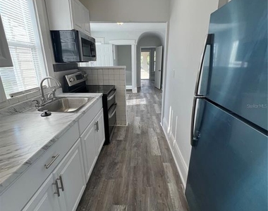 209 Taylor Avenue - Photo Thumbnail 9