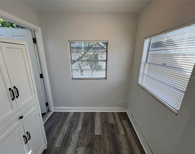 209 Taylor Avenue - Photo Thumbnail 7
