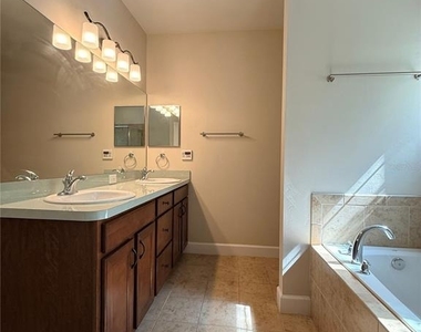 5156 Nw 21st Drive - Photo Thumbnail 31