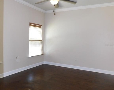 5156 Nw 21st Drive - Photo Thumbnail 4