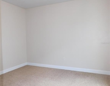 5156 Nw 21st Drive - Photo Thumbnail 17