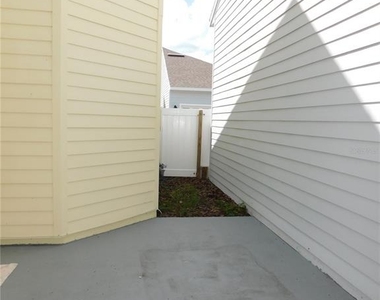 5156 Nw 21st Drive - Photo Thumbnail 20