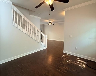 5156 Nw 21st Drive - Photo Thumbnail 9