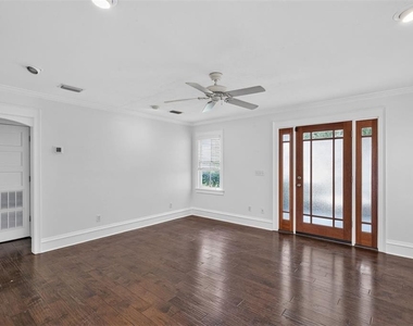 433 Se 7th Street - Photo Thumbnail 7