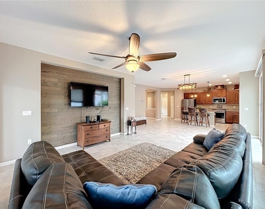 383 Alcove Drive - Photo Thumbnail 22