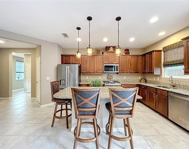383 Alcove Drive - Photo Thumbnail 18