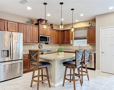 383 Alcove Drive - Photo Thumbnail 12
