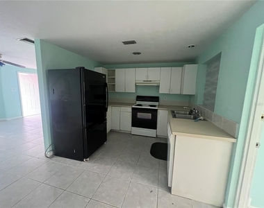 394 Ferris Drive Nw - Photo Thumbnail 3