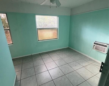 394 Ferris Drive Nw - Photo Thumbnail 7
