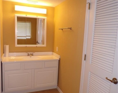 150 Harborside Avenue - Photo Thumbnail 9