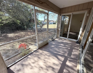 2845 Magdalina Drive - Photo Thumbnail 7