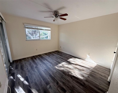 2845 Magdalina Drive - Photo Thumbnail 6