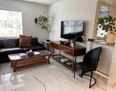 19505 Quesada Avenue - Photo Thumbnail 3