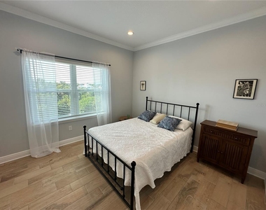 3426 W 79 Street W - Photo Thumbnail 28