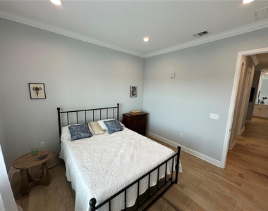 3426 W 79 Street W - Photo Thumbnail 29