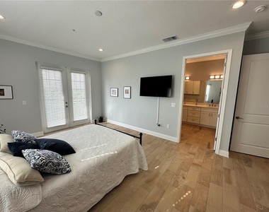 3426 W 79 Street W - Photo Thumbnail 15