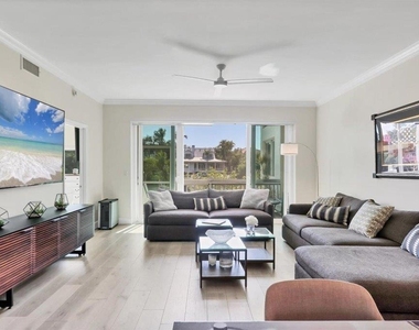 862 Hudson Avenue - Photo Thumbnail 2