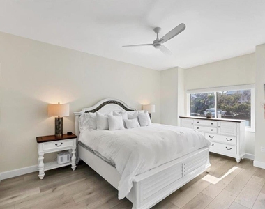 862 Hudson Avenue - Photo Thumbnail 8