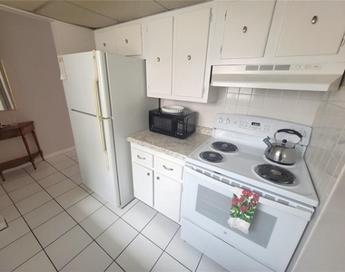 2727 75th St W - Photo Thumbnail 6