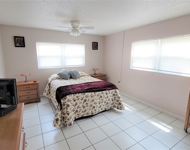 2727 75th St W - Photo Thumbnail 9
