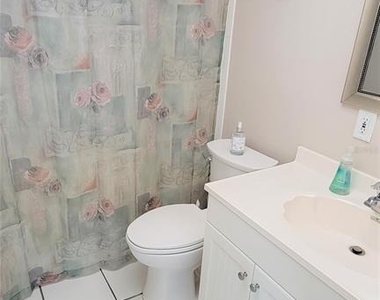 2727 75th St W - Photo Thumbnail 10