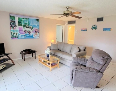 2727 75th St W - Photo Thumbnail 3