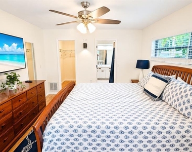 1526 Georgetowne Lane - Photo Thumbnail 16