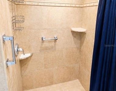 1526 Georgetowne Lane - Photo Thumbnail 20